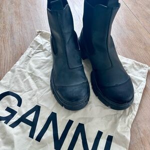 Ganni Black rubber boots 38
